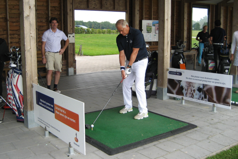 Hans Lemmens met zijn Nationaal Fitting Center team