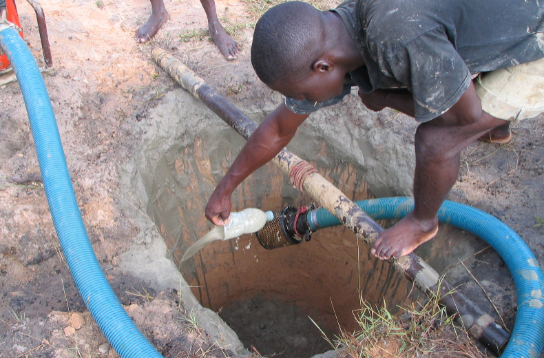 De eerste waterput geboord