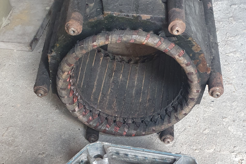 Kapotte elektrische generator